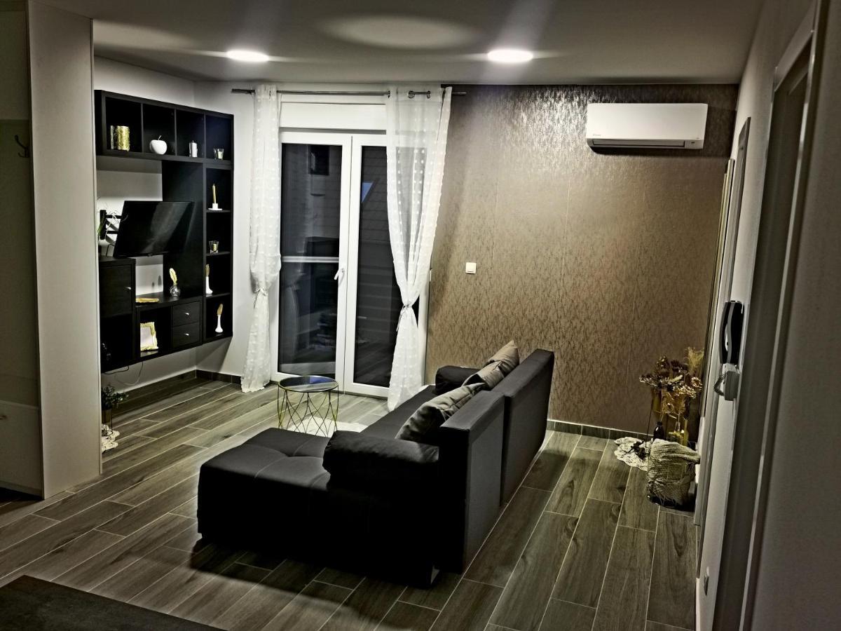 Apartament Golden - Self Check In Osijek Zewnętrze zdjęcie